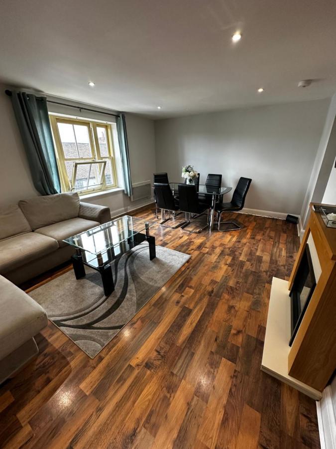 Two Bedroom Flat Town Centre Colchester Exterior photo